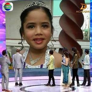 Meet your Posher, Tania